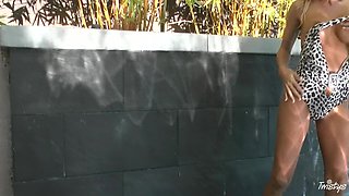 Alicia Secrets gets her blonde body suit and ass worshiped in A Lazy Afternoon 1