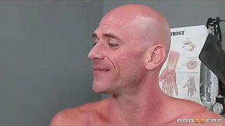 Beautiful doctor's assistant Destiny Dixon fucks her patient