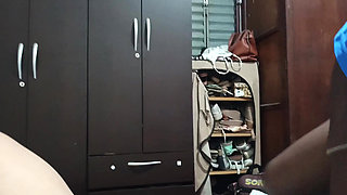 I sucked the naughty girl's pussy on the bed