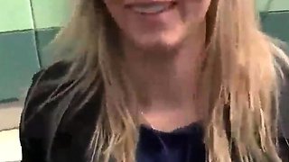 Deutsche Blondine lutscht gerne groe Schwnze und schluckt