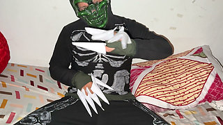 A Very Effective Costume for a Friend Dressed as a Villain for Halloween - a Blowjob with Hot Semen