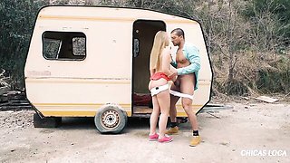 Mamacitaz - doggystyle scene