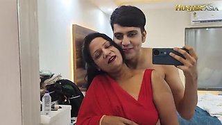 Big Boobs Bhabhi Ji in Red Saree Gets Fucked Hard in Hotel