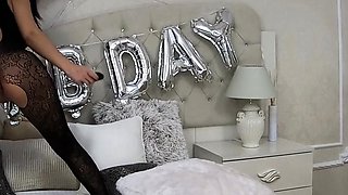 Amateur Webcam Chick Masturbates On Webcam More at