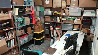 Maya and Bonnie's juicy naturals, Ryan in the middle - wild FFM threesome action