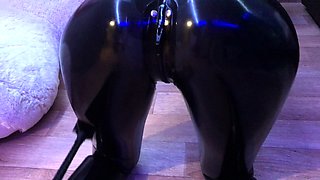 Mistress Danica latex solo masturbation