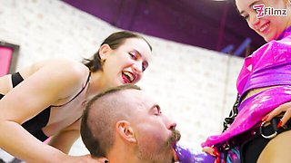 Amateur sex with passionate Anuskatzz and Lily Lu from Dirty Dreaz