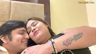 Young Guy Records His Romantic Sex with His MILF Girlfriend