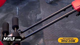 Stellar cougar andi avalon pulls her stretch pants down and sits on her personal trainer\u2019s face - mylf