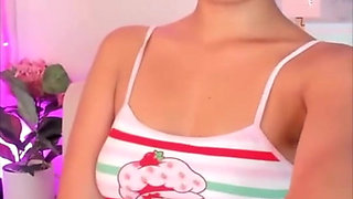 Cute Latina Wants to Be Fucked, with Her Natural Tits and Her Big Ass