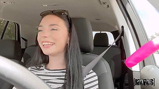 Gianna Ivy Fucks Naughty in Her Car Spot