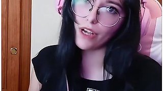 Emo/Goth E-Girl’s Solo Session – Teased & Pleasured
