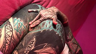 Dreadlocks & Tattoos: Quick Latex Anal Fisting & Solo Play