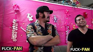 Flashy Nikki Sexx and Ralph Long at blowjob movie