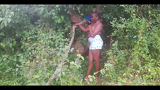 Fucking in the Bush with Natural Breeze Is Very Good and Sweet