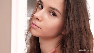 Leonas Teen Anal Toy Solo