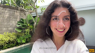 Housewife Repairman with Her Pussy and Went for a Walk with His Cum on Her Face in the Streets