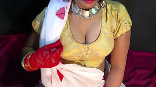 Desi wife gives oral sex to her husband in white colour saree real desi romance sex bed for chudai new videos desi style full