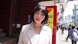 Hカップ巨乳美女が敏感にピクピク感じまくり激手マンで潮吹き