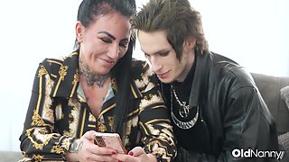 Mature Tattooed Babe Sucks Hairy Cock - Mature