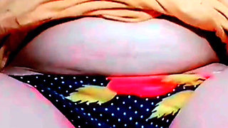 Virgin Delhi Girl Lavenya Was Seen Showing off Her Boobs. She Is Enjoying a Different Level of Enjoyment by Rubbing Her Ass on I