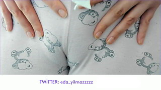 CAMELTOE- MASTURBATE WITH PAJAMA- RUBBING PUSSY WITH PAJAMA