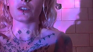 Naked Musings in the Bath - You Deserve Pleasure