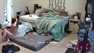 MILF masturbates on FaceTime with coworker