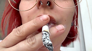 Close up Smoking with Lipgloss