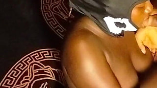 Girl Gave Blowjob and Her Ass Oiled up for Some Change