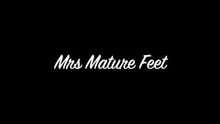 Mrs Mature Feet with Sexy Stirrup Tights 511