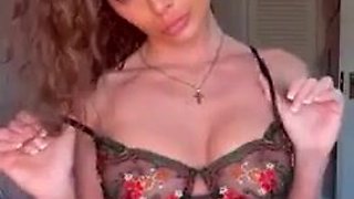 Lexi Knight - Cool Brit Primary College Lecturer