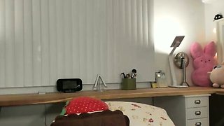 Big Boobs LauraHaze Doing Masturbation Slutcamzz