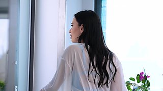 Milena Ray's Unexpected Passion in Surprise Heat