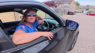 Maisie Lewis Jerks Me off in Her Car While Driving!