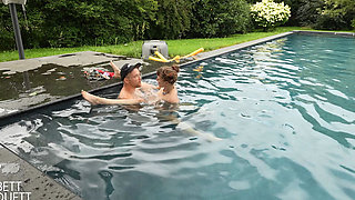 First Pool Fuck on Vacation!!