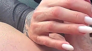 I Asked the Taxi Driver to Stop, Took a Blowjob Selfie, and Got a Lot of Cum