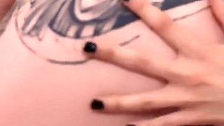 Bi Girl Scissoring and Pussy Feasting