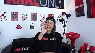 Valentina Jewels Gets Her Greedy Asshole Gaped Deep