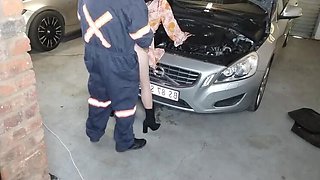 Amateur Housewife Fucked In Car For Cash - Homemade Brunette Babe Cumshot