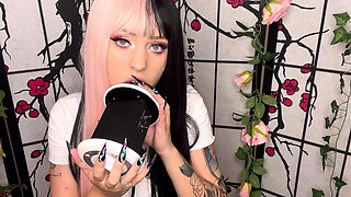Close up with teen blonde sex doll rubbing her cunt