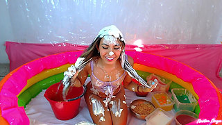 A Interactive Savory, Sweet Messy Game Wam