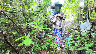 Thai Teen Girls 4K: Amateur Asian Babes Walking in Forest Pick Mushrooms Together