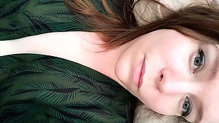 Fat Pussy Orgasm Green Eyes Moaning Masturbating Beauty