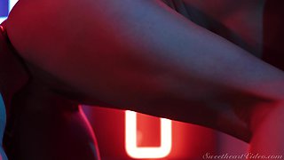 Alexis Fawx and Angela White share a sweetheart in "The Best For Last 2" - Alexis Loves Girls Scene 4
