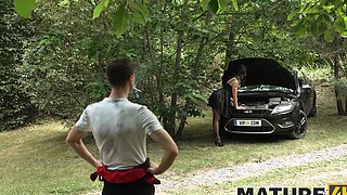 Hot milf Texas Patti enjoys sex with a young guy in the car