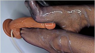 Tiny Tipped Toes - Shoots Her First Custom Clip!