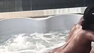 I Got a Whirlpool with the Hottie