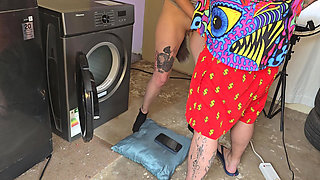 Stepsis Got Stuck in the Washing Machine and I Just Had to Fuck Her Flowering Pussy