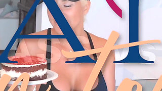 444 MILF Ass Vs Cake Pissing Anal Food Fetish